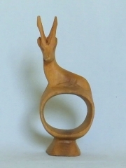 Serviettenhalter Antilope aus Olivenholz (H ± 12 B ± 5 cm)